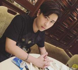 叶剑锋前妻爆料视频,揭秘婚姻内幕与情感纠葛 第1张 叶剑锋前妻爆料视频,揭秘婚姻内幕与情感纠葛 第1张